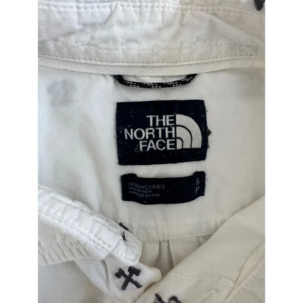 The North Face Mens Short Sleeve Button Down Shirt White Pickaxe‎ Print Small
